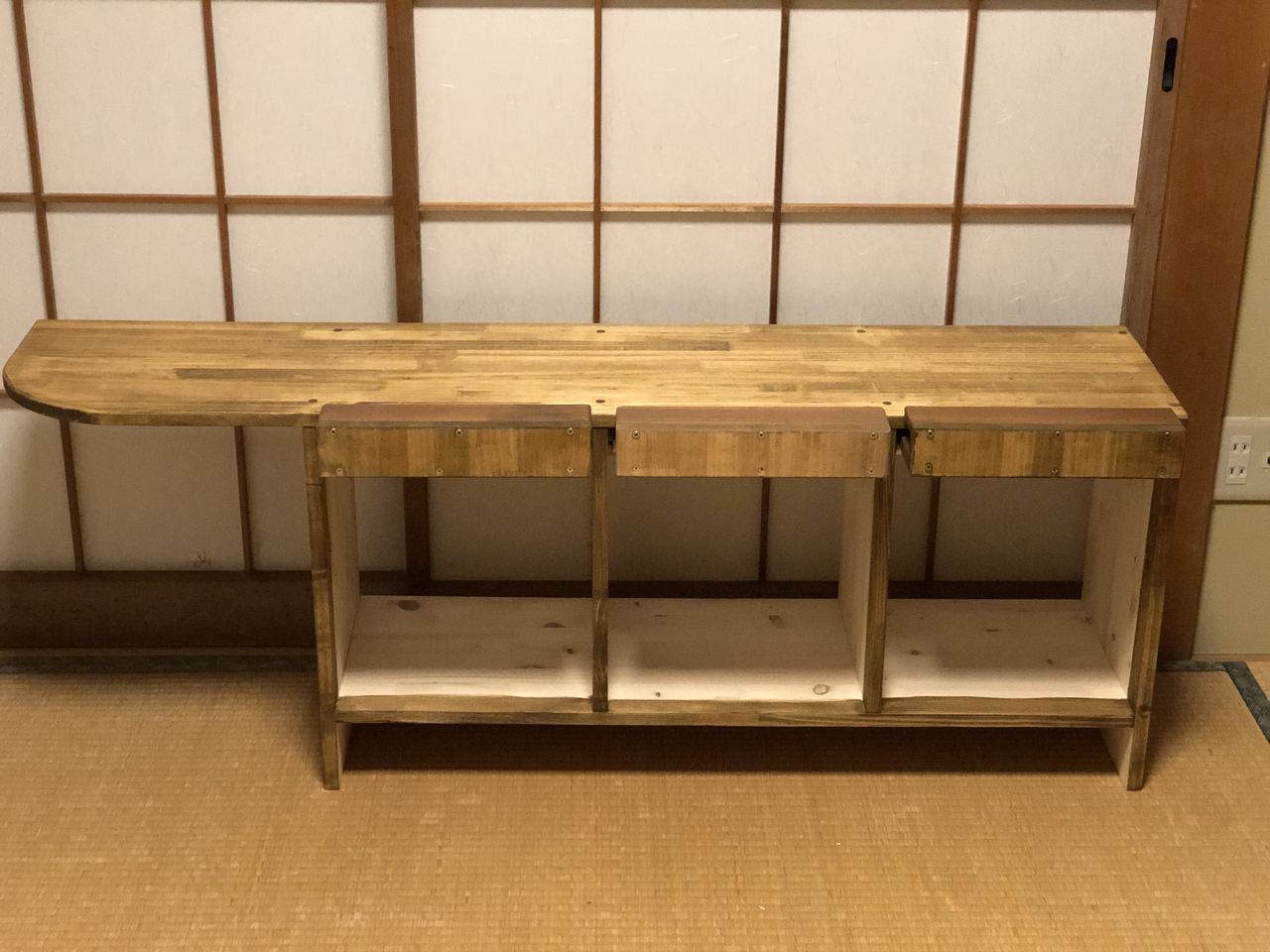 フラップ扉の収納棚を集成材で作ってみました Diy なんでもdiy やりたいことは何でもやってみよう フラップ扉の収納棚を集成材で作ってみました Diy なんでもdiy やりたいことは何でもやってみよう