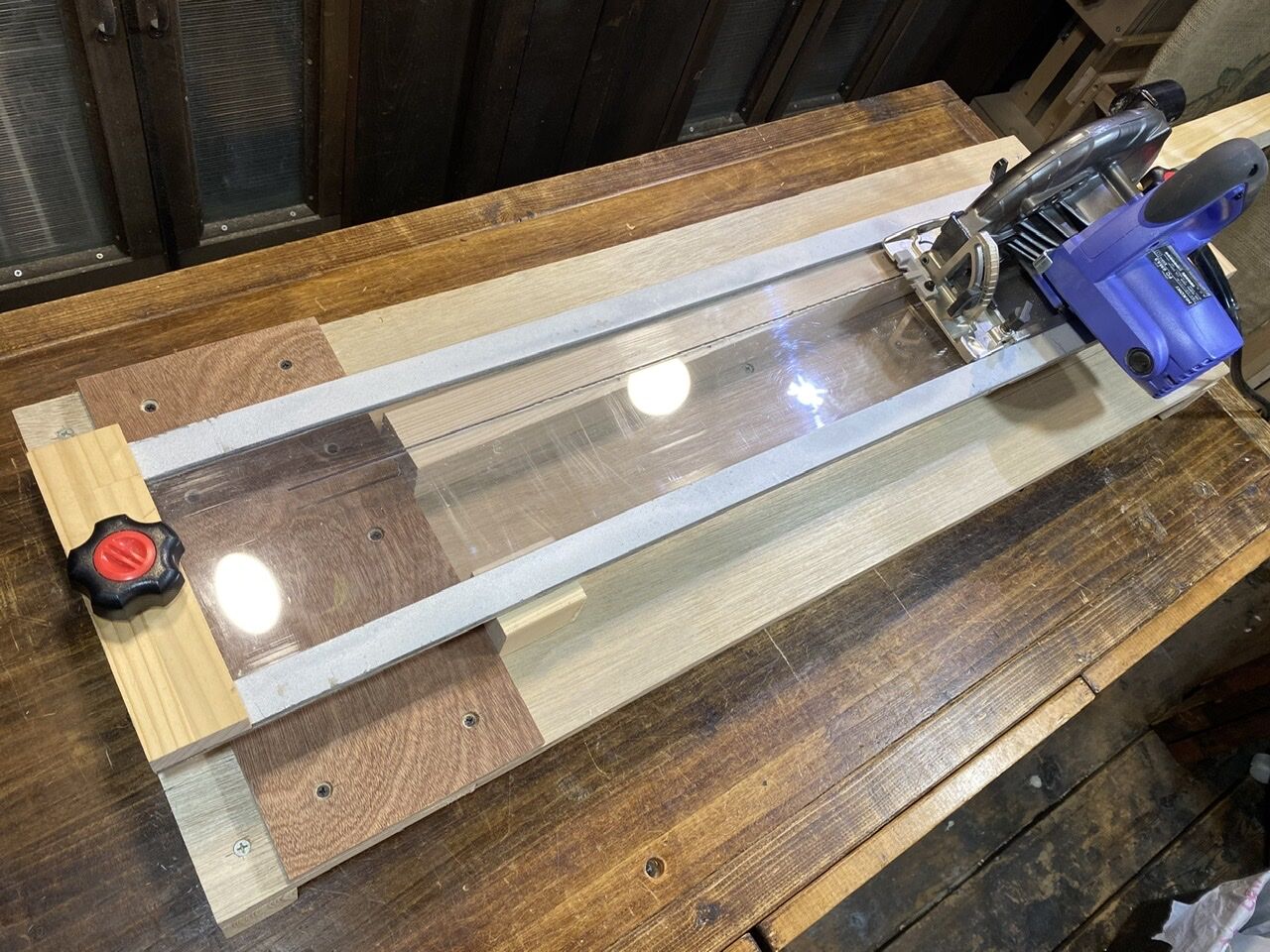 新丸ノコガイド 透明プレートで罫書線が丸見え なんでもdiy やりたいことは何でもやってみよう 新丸ノコガイド 透明プレートで罫書線が丸見え なんでもdiy やりたいことは何でもやってみよう
