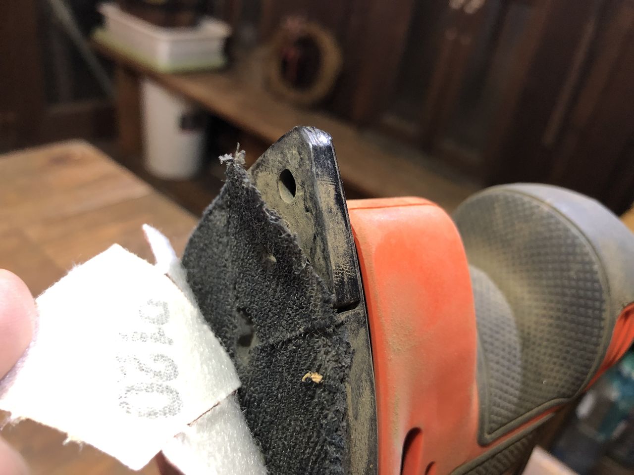 ブラックアンドデッカー コードレスサンダー 先端部破損しました なんでもdiy やりたいことは何でもやってみよう