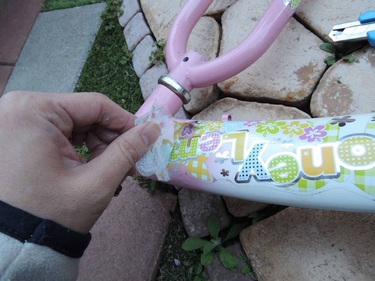 子供用自転車をリメイク 塗装を剥離 下地を整えてみよう ダッド パパ のdiy Usedブログ