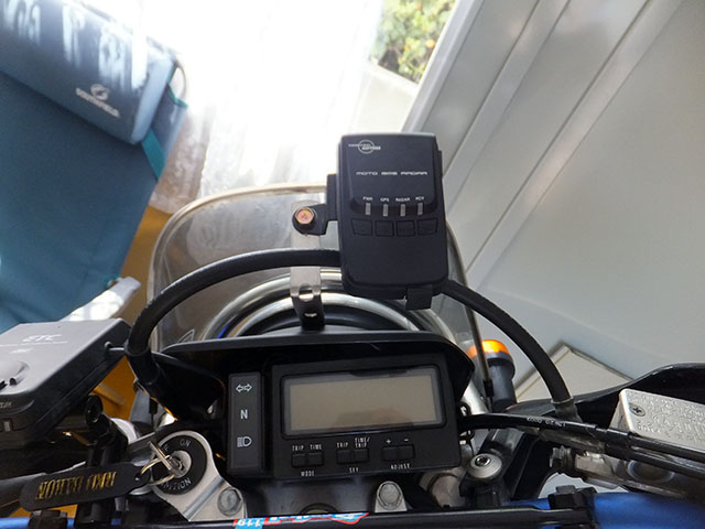 ジェベルにバイク用レーダー探知機を取り付ける ジェベル日和 中古djebel250のインプレブログ ジェベルにバイク用レーダー探知機を取り付ける ジェベル日和 中古djebel250のインプレブログ