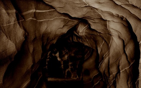 cave-471860_1920