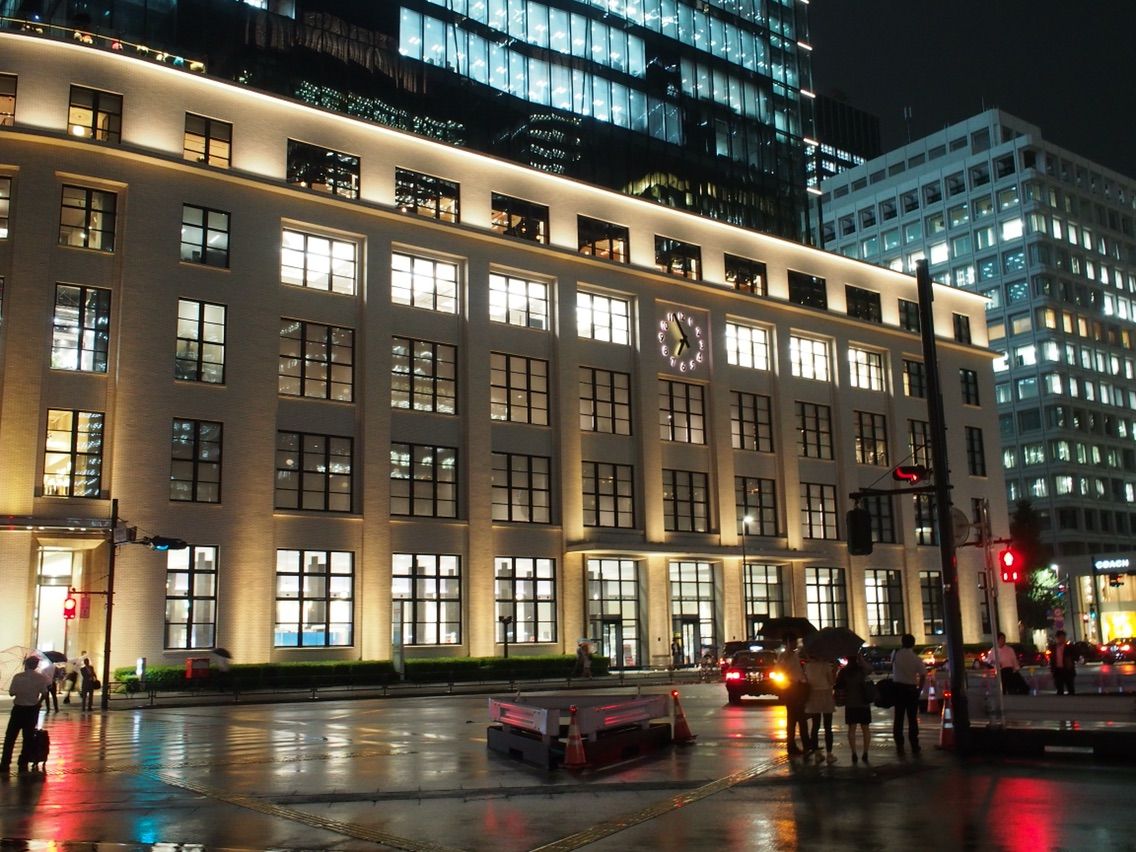 雨の日の東京駅 ふしきなイラスト見聞録
