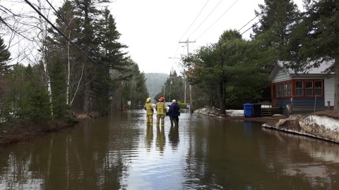 FLOODING APR182017 01