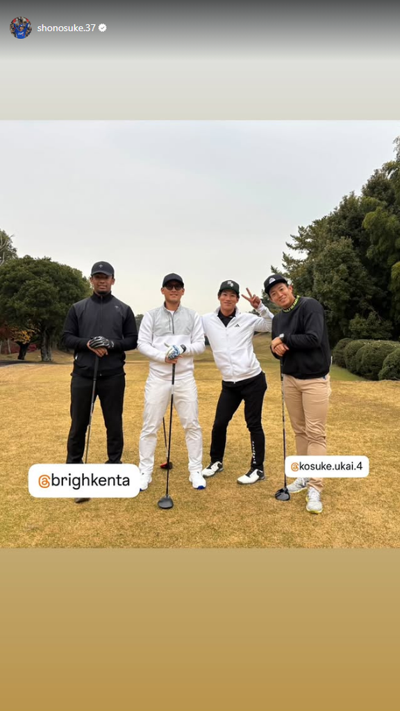 中日・濱将乃介、ゴルフ同組の写真を投稿する