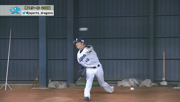 球の出どころが見えない？　中日ドラフト2位・橋本侑樹投手の独特な投球フォーム【GIF】