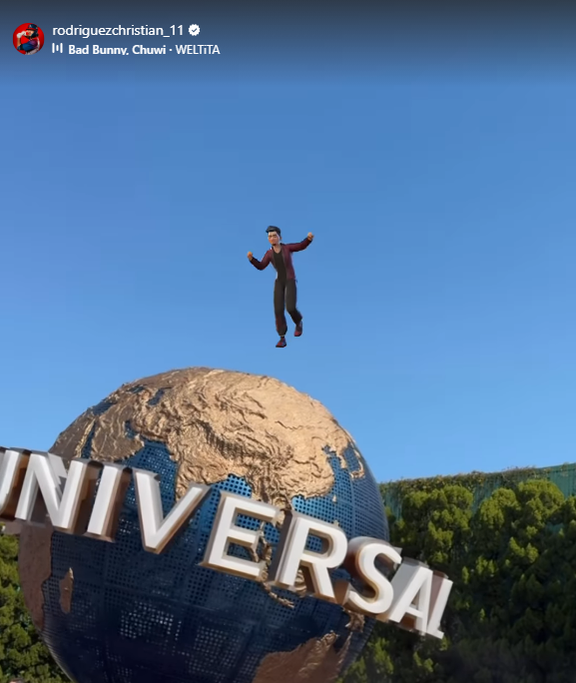 中日・C.ロドリゲス、『USJ』を訪れる