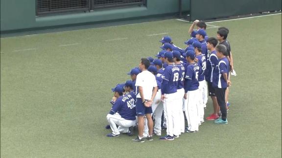 中日・藤井淳志「あんなに高い胴上げは初めてです」　2軍ラストゲームで後輩選手達から胴上げ、そしてソフトバンク球団とタマスタ筑後球場スタッフからのサプライズも…？【動画】