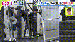 中日・大島洋平選手のウエイトトレーニングを横で見ていた根尾昂選手　その反応が…？