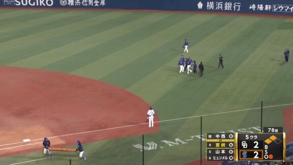 中日・井上一樹監督、カリステが守備中に嘔吐したことについて言及する