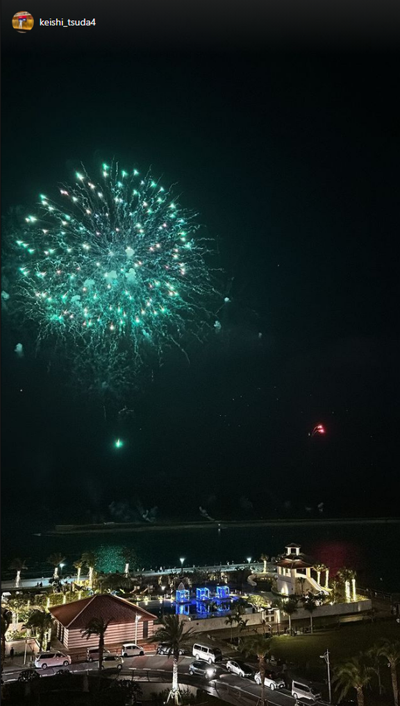 中日ルーキーたち、花火を楽しむ