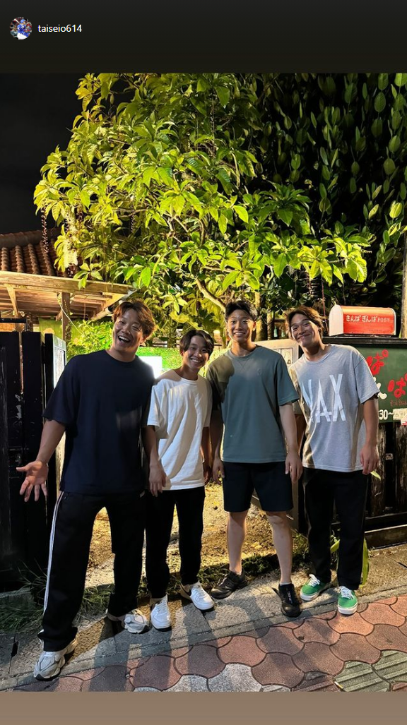 中日・味谷大誠、柳裕也、田中幹也、石川翔とのショットを公開する