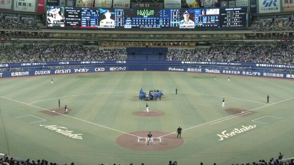 中日・川越誠司、代打タイムリーツーベースを放つも肩を痛めて負傷交代…担架で運ばれる