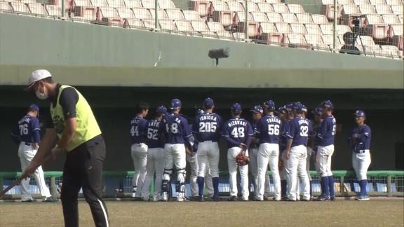 中日・仁村徹2軍監督が竜ナイン一喝「巨人に勝って優勝しないと。負けに慣れてはいけない」　試合中にも波留敏夫コーチが喝「怒られなわからんのか！」【動画】