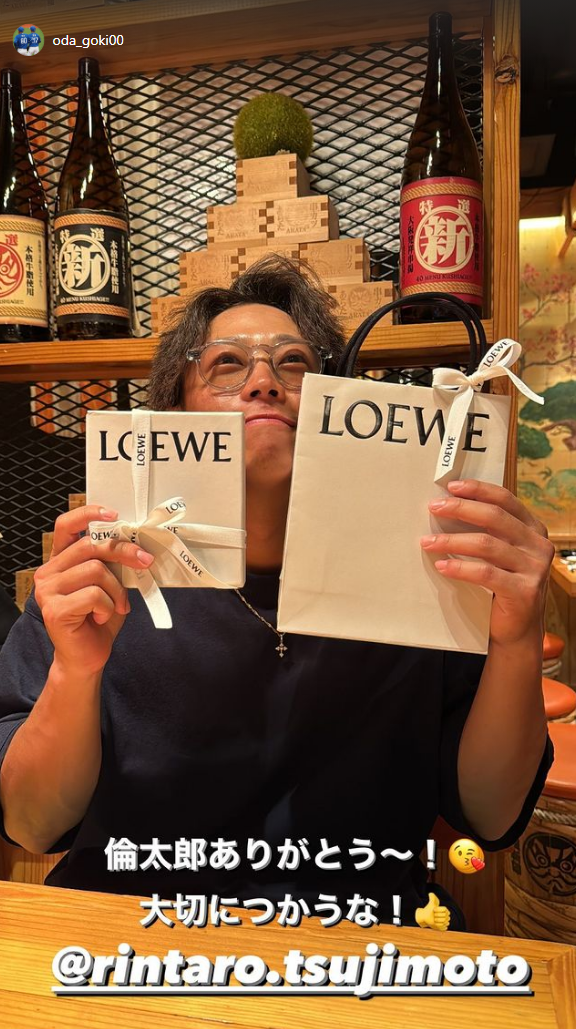 中日・辻本倫太郎「お誕生日おめでとう　おだごっきー」　尾田剛樹「倫太郎ありがとう～！大切につかうな！」
