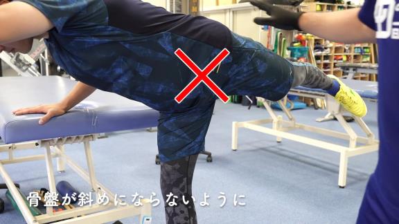 梅津晃大投手と一緒にトレーニング！　中日が自宅でも簡単にできるストレッチ動画を公開！【動画】