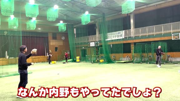 川崎宗則選手「なんか内野もやってたでしょ？」　滝野要選手「セカンドやったっす」　川崎宗則選手「セカンドやってたよね。どうだった？風景違いすぎたでしょ？」