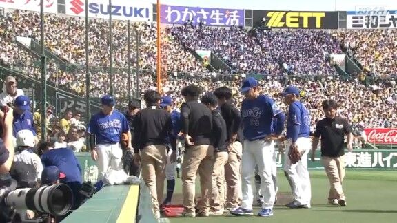 中日・福永裕基が負傷交代…担架で運ばれる