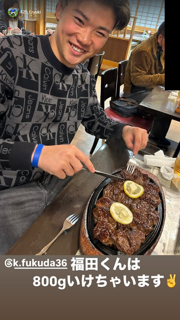 中日・福田幸之介、ステーキ1キロを完食