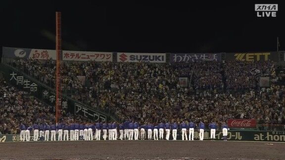 中日ドラゴンズ、今季甲子園最終戦を勝利で飾る　試合後にファンへあいさつ
