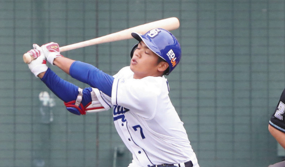 中日・根尾昂、4打数無安打&1失策 立石監督代行「1軍の試合で変わってしまった」