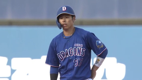 中日・樋口正修、守備でのミスが出るもバットでアピールを見せる