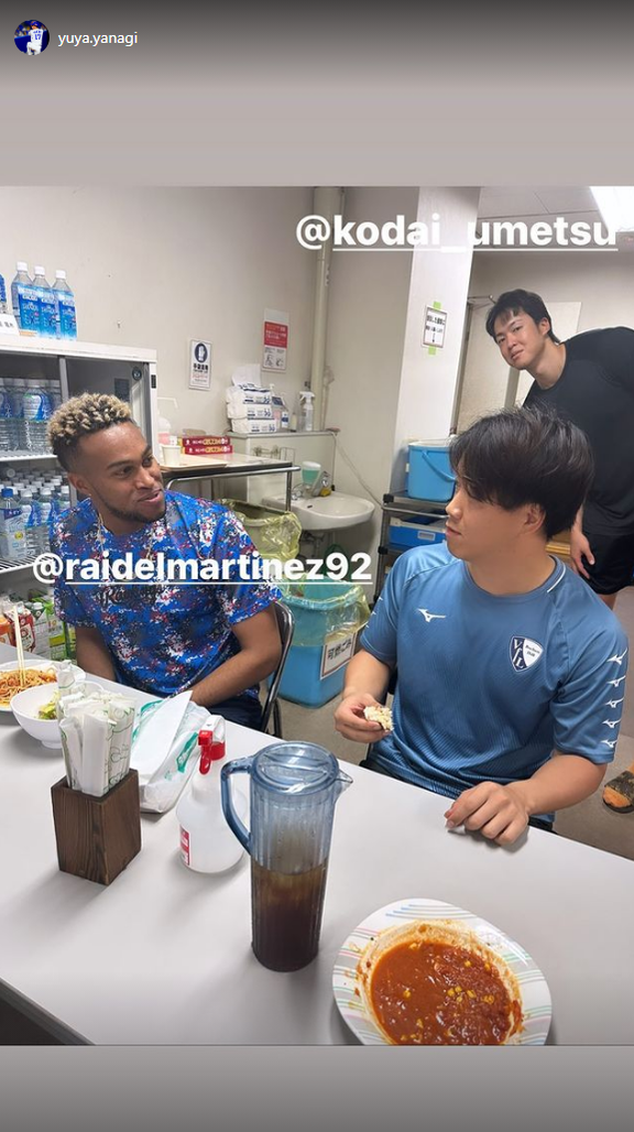 中日・柳裕也、ライデル・マルティネス＆梅津晃大との食事中の写真を投稿する