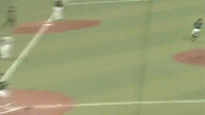 開幕18試合目にして初出場の中日・桂依央利、全力すぎるプレーを見せる【動画】