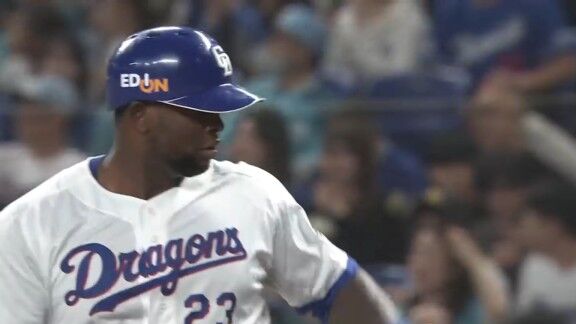 中日新助っ人・サノーが代打で2試合連続ヒット