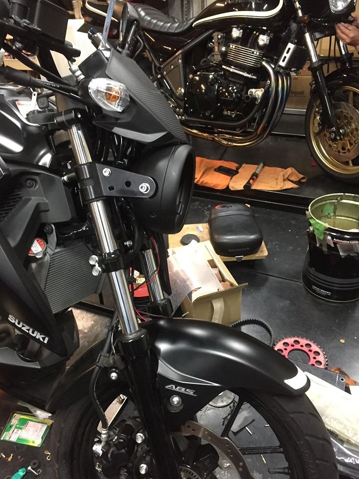 スズキ GSX-S125 のヘッドライト を 丸目LEDヘッドライトへ スズキ GSX-S125 のヘッドライト を 丸目LEDヘッドライトへ