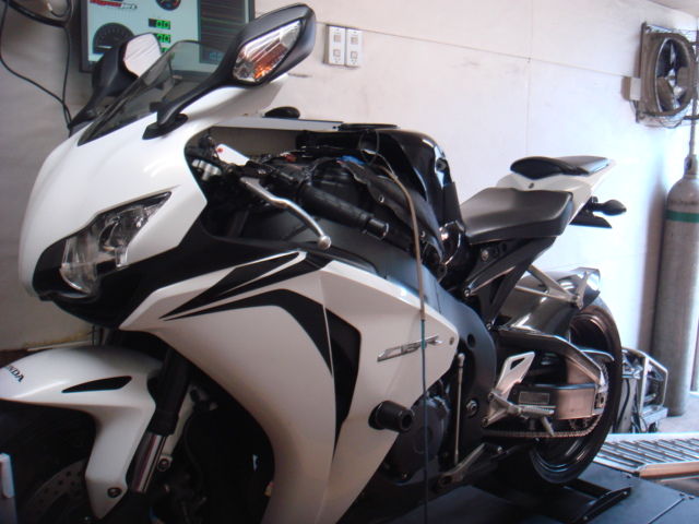 Cbr1000rr Sc59 国内仕様のフルパワー化フラッシュコラボ Mfd モトフィールドドッカーズ兵庫神戸店 新車から中古まで バイクの事なら何でもどうぞ Cbr1000rr Sc59 国内仕様のフルパワー化フラッシュコラボ Mfd モトフィールドドッカーズ兵庫神戸店 新車から中古まで バイクの事なら何でもどうぞ