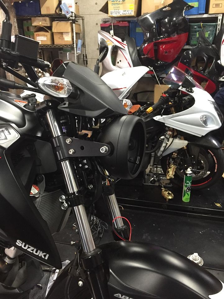 スズキ GSX-S125 のヘッドライト を 丸目LEDヘッドライトへ スズキ GSX-S125 のヘッドライト を 丸目LEDヘッドライトへ