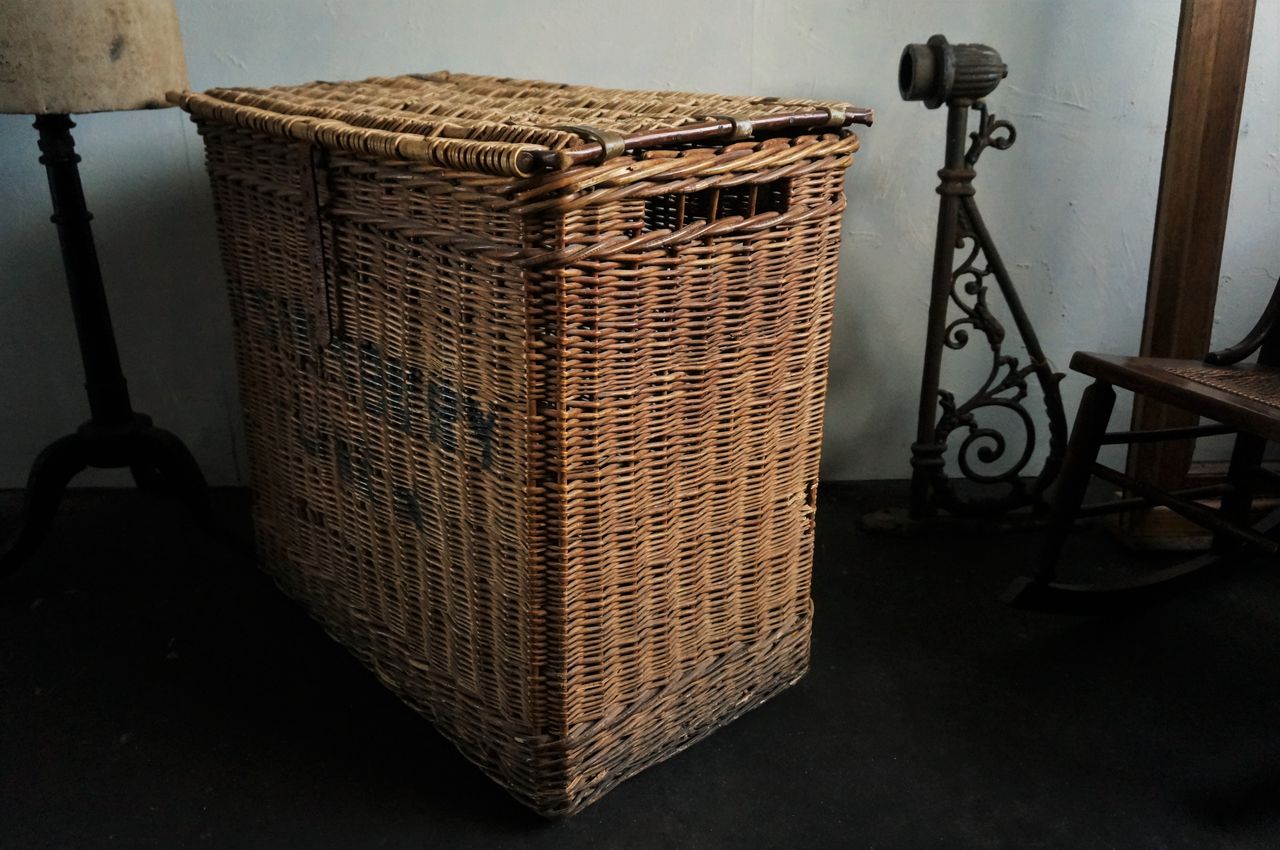 d o d oイギリス オールドバスケットコンテナ