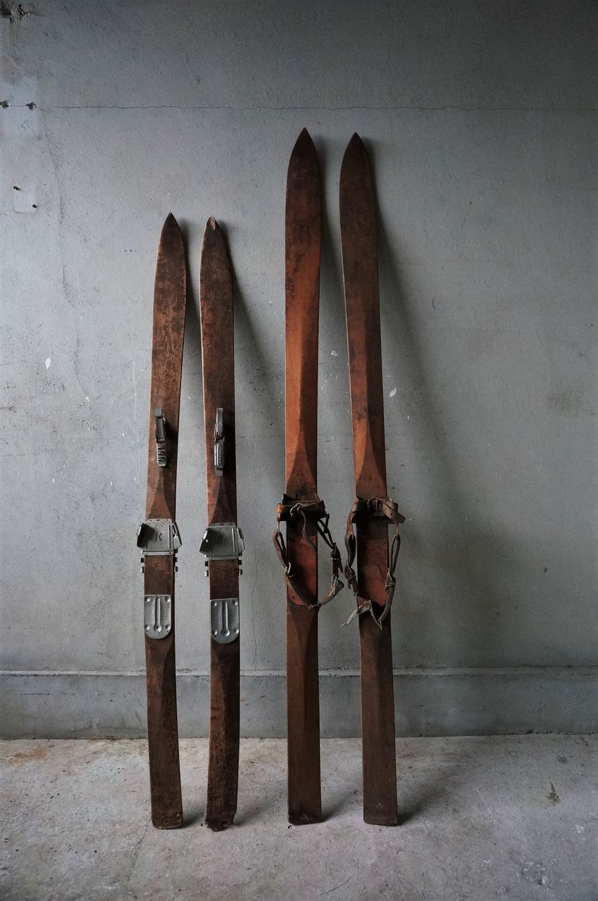 日本 古いスキー板 : d o d o