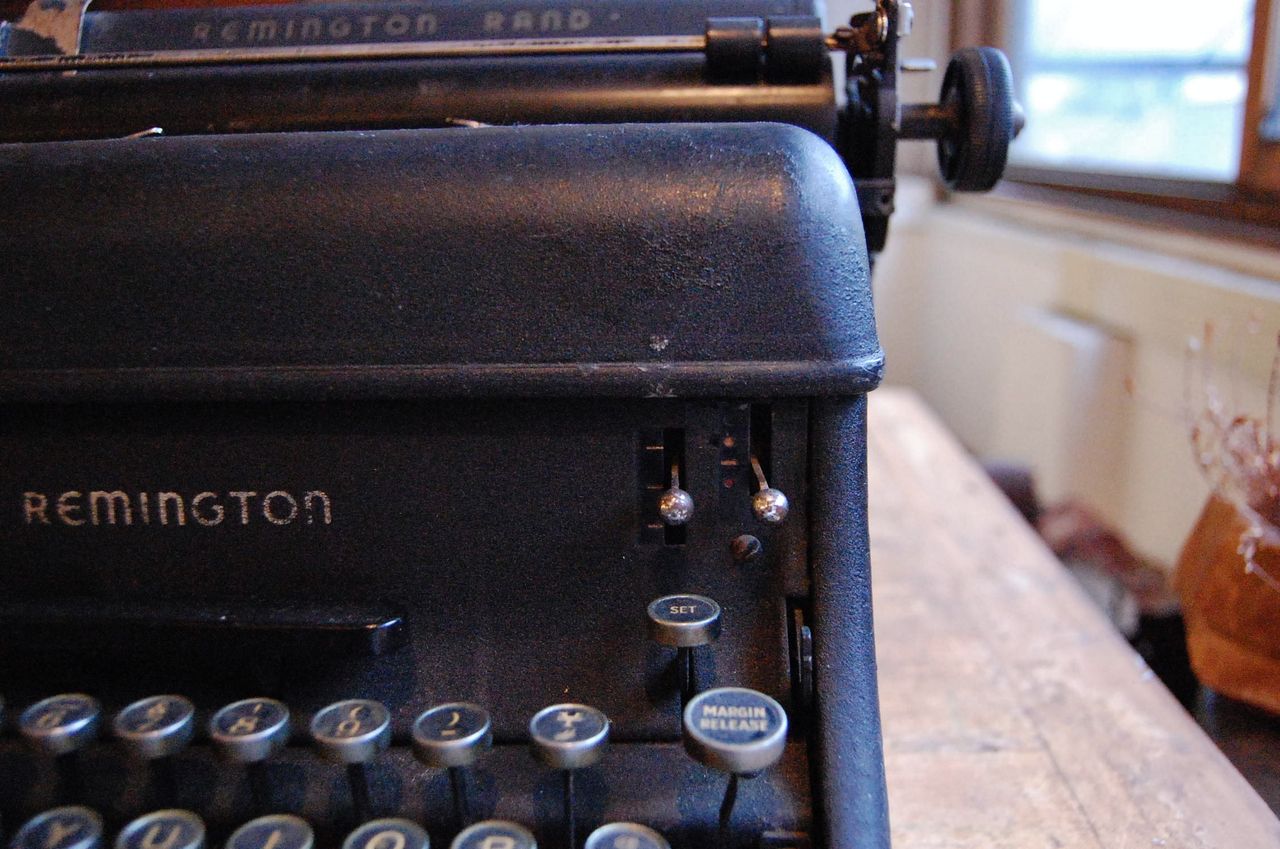 アメリカ レミントンランド社 タイプライター : d o d o