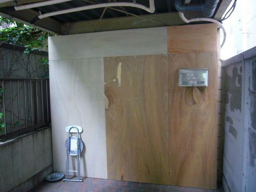 不動産 脱法ハウス問題 ネットカフェ大手 マンボ 運営する シェアハウス を突然閉鎖 利用者に退去迫る 05 30 ニュースまとめ へ 怒 不動産 脱法ハウス問題 ネットカフェ大手 マンボ 運営する シェアハウス を突然閉鎖 利用者に退去迫る 05 30 ニュースまとめ へ 怒