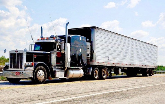 超画像 トラック運転手 長距離 の仕事 楽そうに見えて過酷だった なんjクエスト