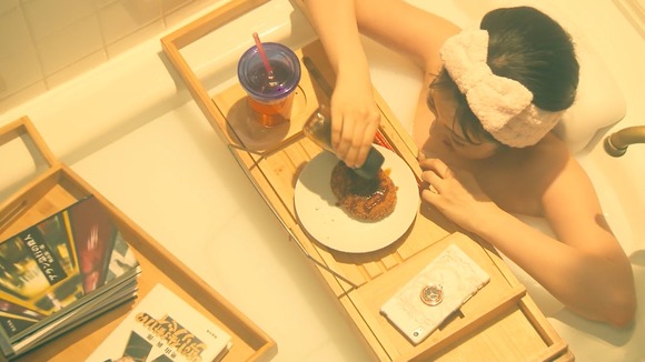 【朗報】浜辺美波ちゃん、超お下品な入浴シーン解禁ｗｗｗｗｗｗｗｗｗｗ