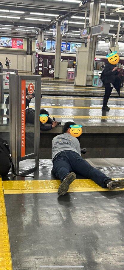 【画像】撮り鉄、観光客にキモいと晒されるｗｗｗｗｗｗｗｗｗｗｗｗｗｗｗｗ