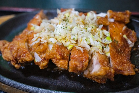 【悲報】　油淋鶏さん、めちゃくちゃ美味いのに名前のせいで人気が出ない・・・