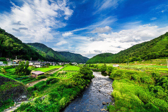 【悲報】田舎暮らしのメリット、割とガチで無い・・・・・