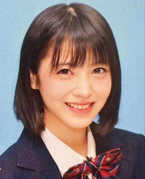 【画像】　浜辺美波ちゃんの卒アル、いくらなんでも次元が違いすぎるｗｗｗｗｗｗｗｗｗ