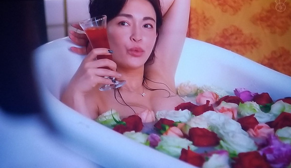 【画像】　長谷川京子さん、ボディが凄いｗｗｗｗｗｗｗｗｗｗｗ