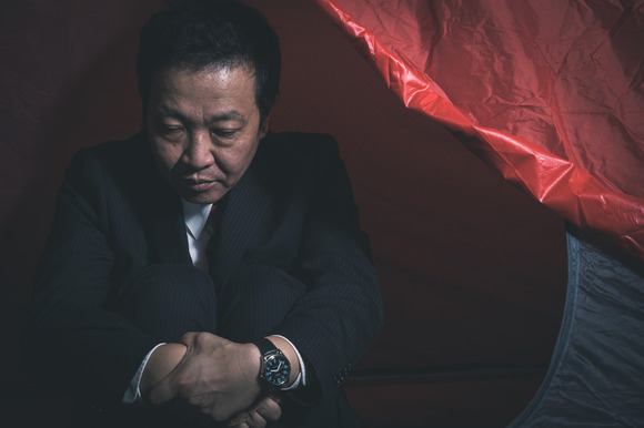 【悲報】「50代以上の独身男性」約6割が出会いを求めても、デートすらできていないらしい・・・・・・