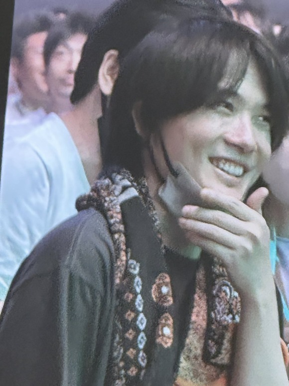 【朗報】YOASOBIのライブでIkuraちゃんに偶然指された人がなんと神木隆之介さんという奇跡が起こるｗｗｗ