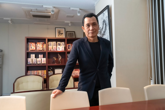 【画像】めちゃくちゃCGっぽいおっさん、見つかるｗｗｗｗｗｗｗｗｗｗｗｗｗｗｗ