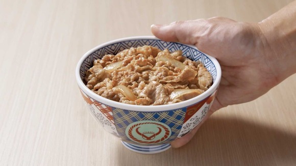 【悲報】吉野家、牛丼並盛500円ｗｗｗｗｗ