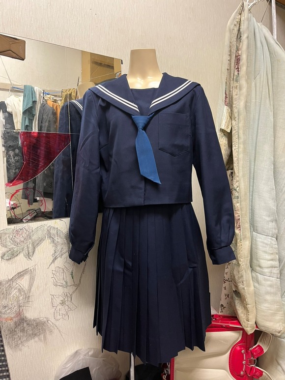 【朗報】イッチ「JCの制服買ったぞ！ｗｗｗｗ」 ←別のものが気になりすぎてスレ民騒然・・・（※画像あり）