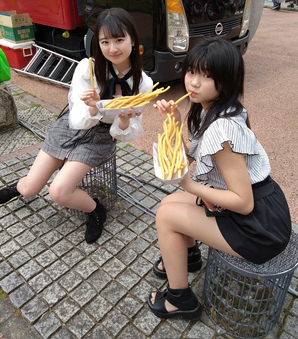 【画像】　最近女の子がよく食べてるこのめっちょでかいフラポテｗｗｗｗｗｗｗｗｗ