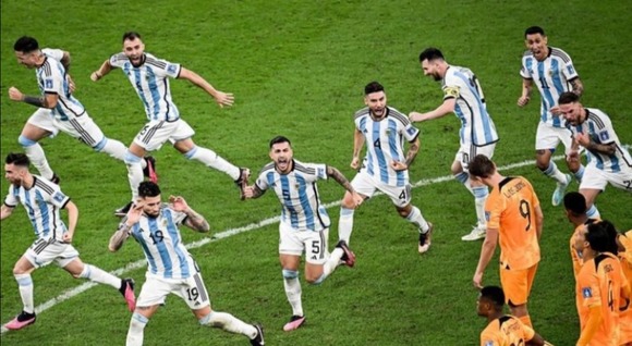 【悲報】アルゼンチン代表、不快すぎて1日で世界の嫌われ者にｗｗｗｗｗｗｗ(画像あり)